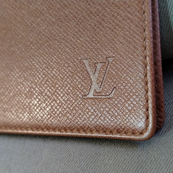 LOUIS VUITTON LEATHER BI-FOLD CARD/PHOTO HOLDER POCKET ORGANIZER ~ AUTHENTIC - Picture 7 of 14